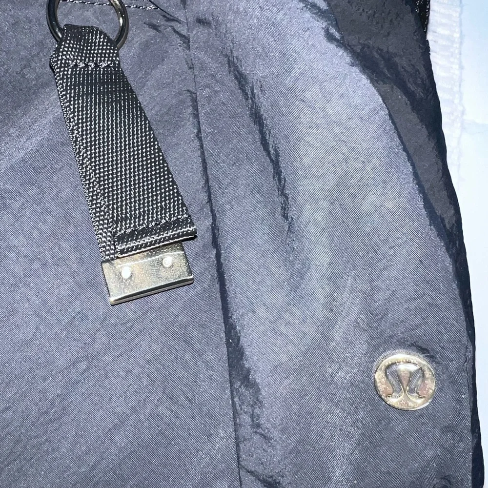 lululemon athletica On My Level Barrell Duffle Bag - Picture 3 of 9